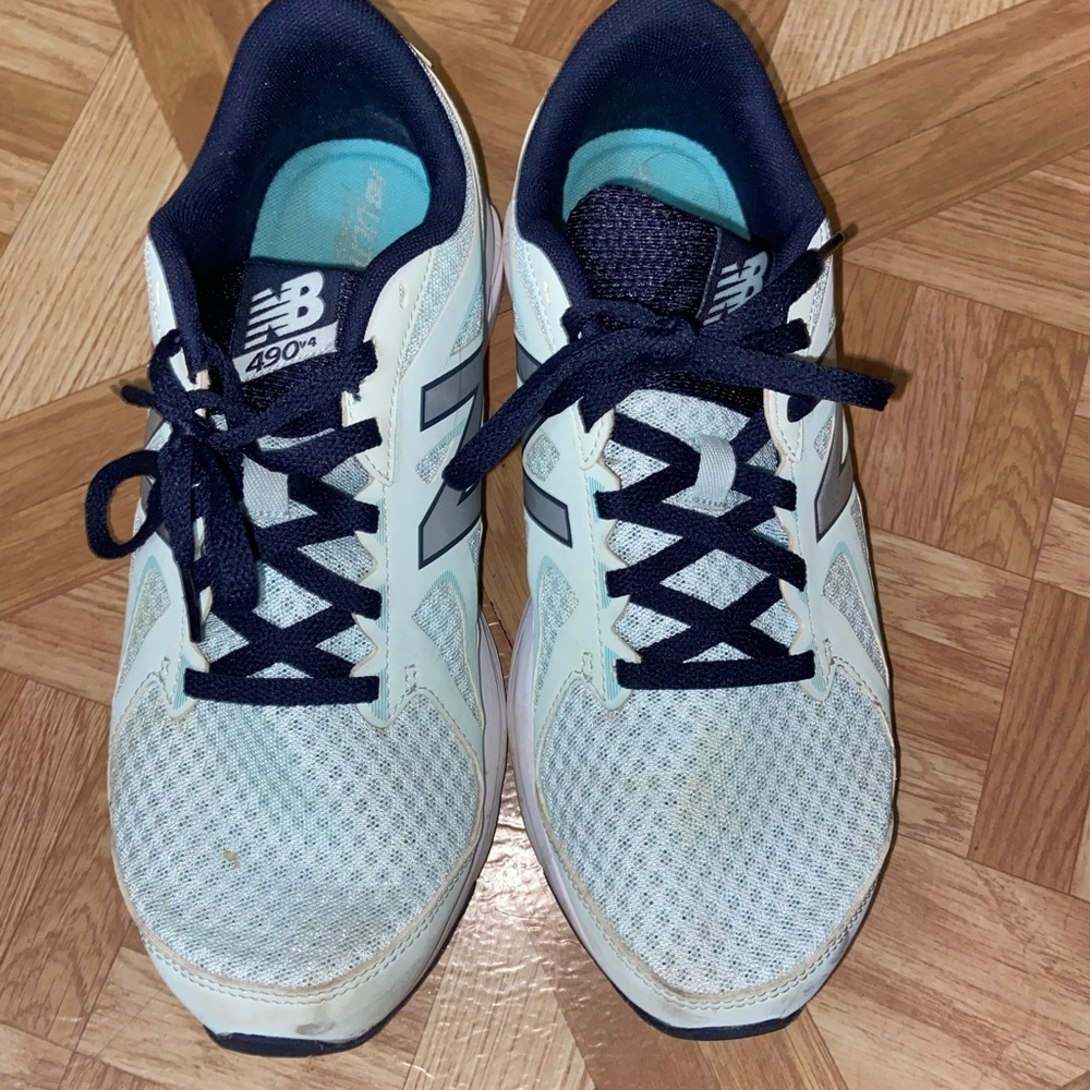 New Balance sneakers size 9